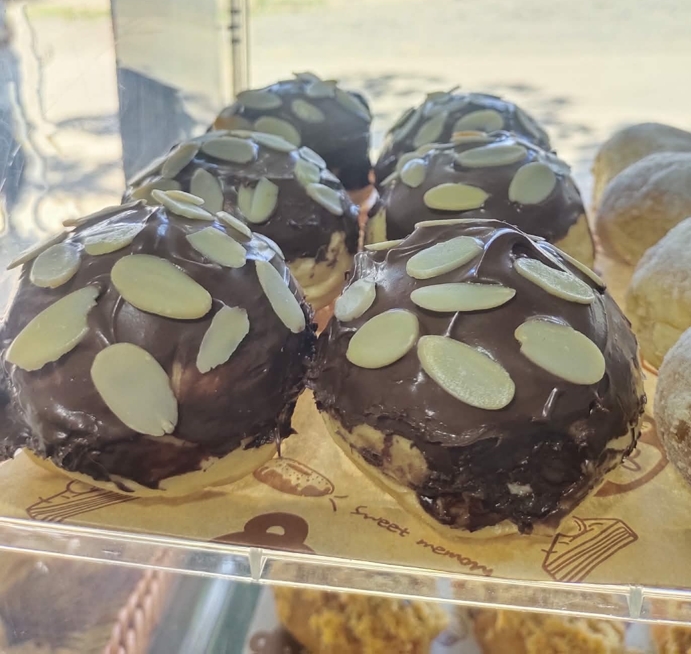 CHOCO ALMOND